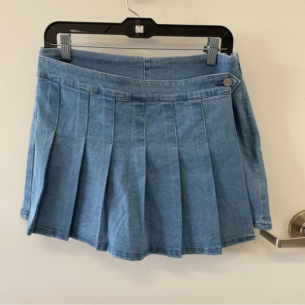 Tinseltown Shorts/Skirt‎